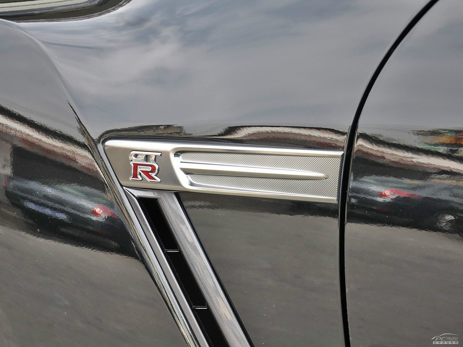 日產(chǎn)GT-R外觀高清大圖