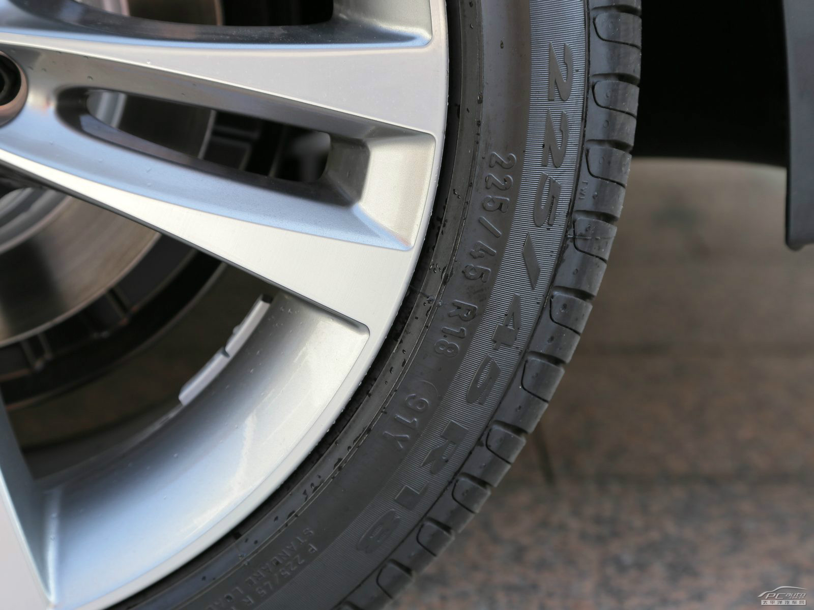 寶馬4系細(xì)節(jié)高清大圖