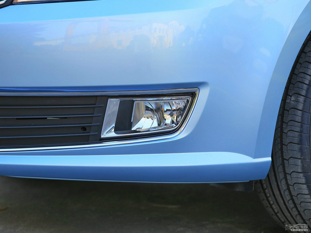 智藍(lán)朗逸車(chē)頭外觀圖片