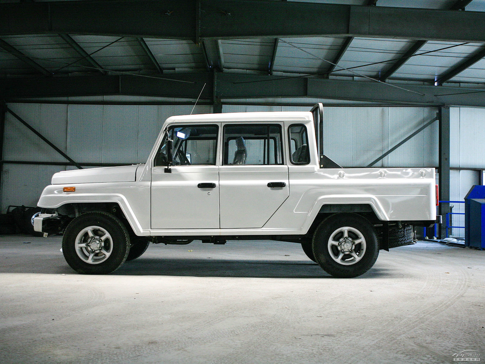 戰(zhàn)旗皮卡外觀高清大圖