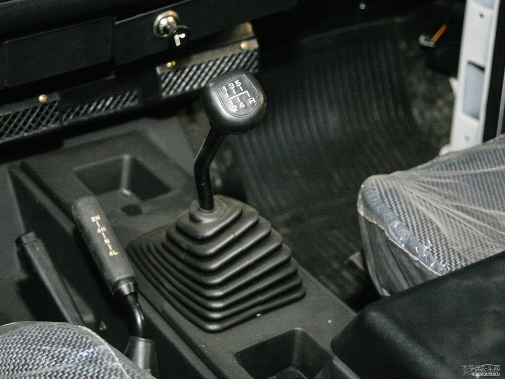 ɫ(zhn)Ƥп؃(ni)DƬ