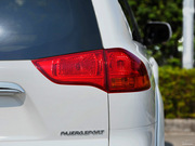 2013款 3.0L 自動(dòng)兩驅(qū)豪華型 2013款 3.0L 自動(dòng)兩驅(qū)豪華型