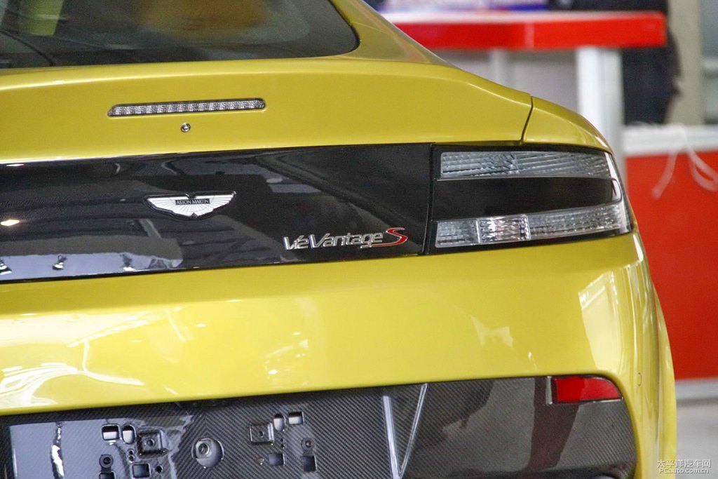 V12 VantageDƬ