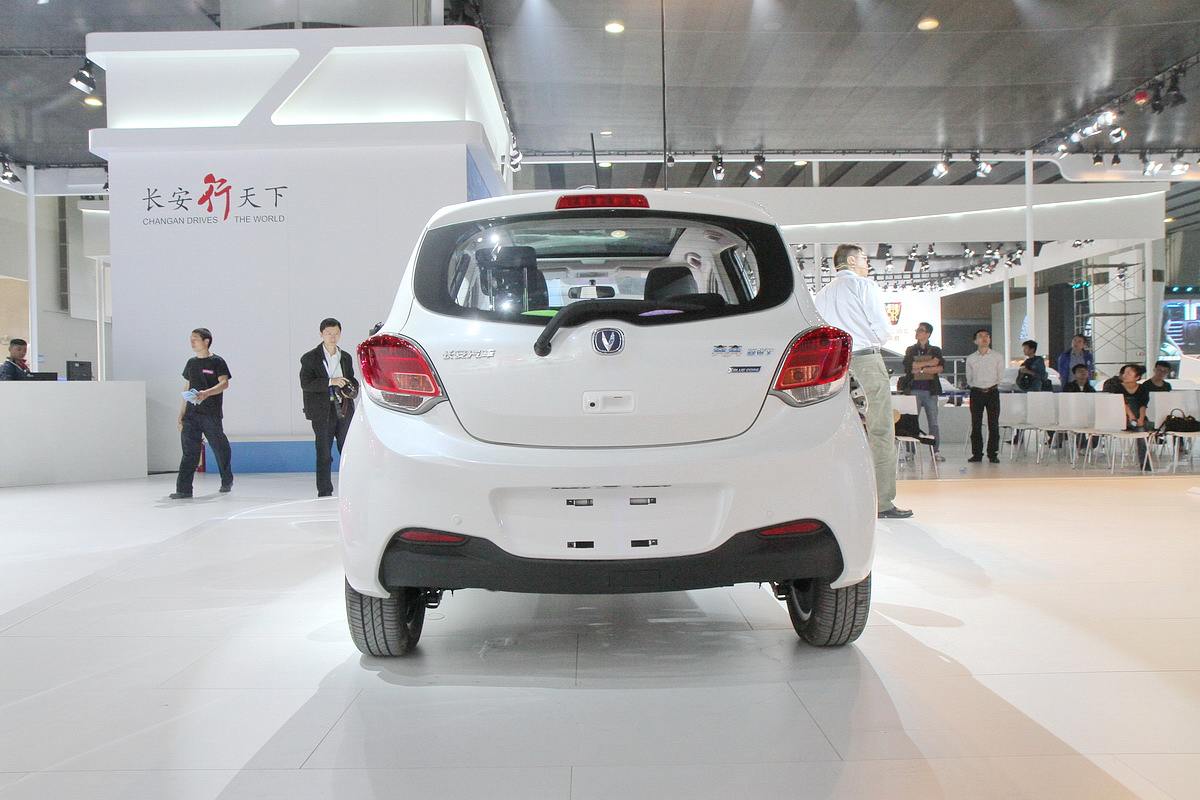 奔奔Love車展高清大圖