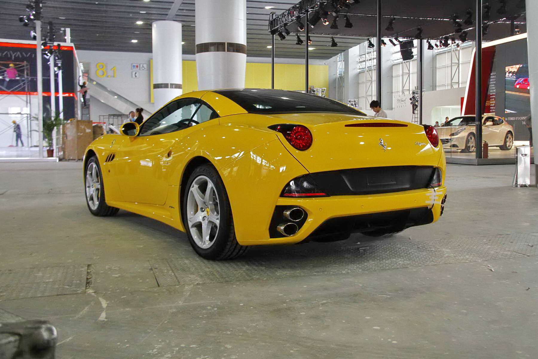 法拉利California車展高清大圖