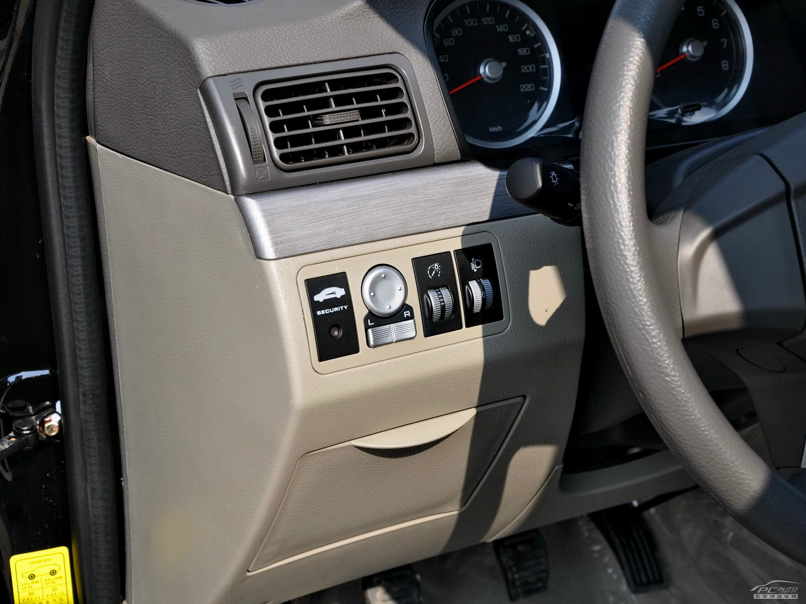 力帆630內(nèi)飾高清大圖