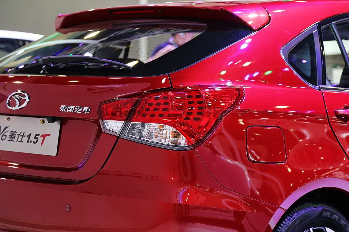 V6菱仕車展高清大圖