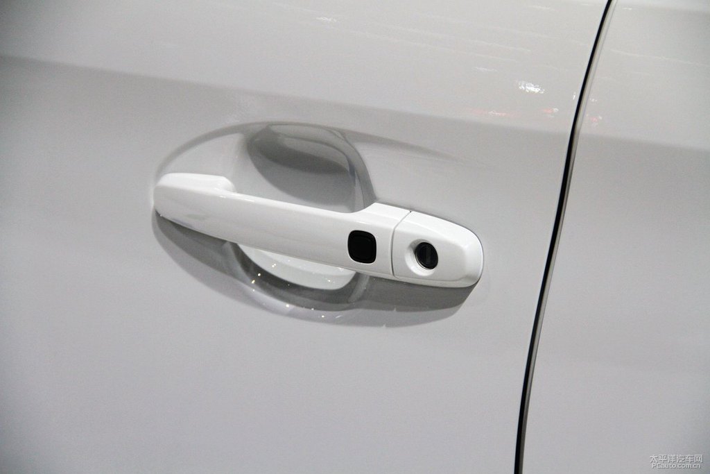 YARiS L 致炫圖片