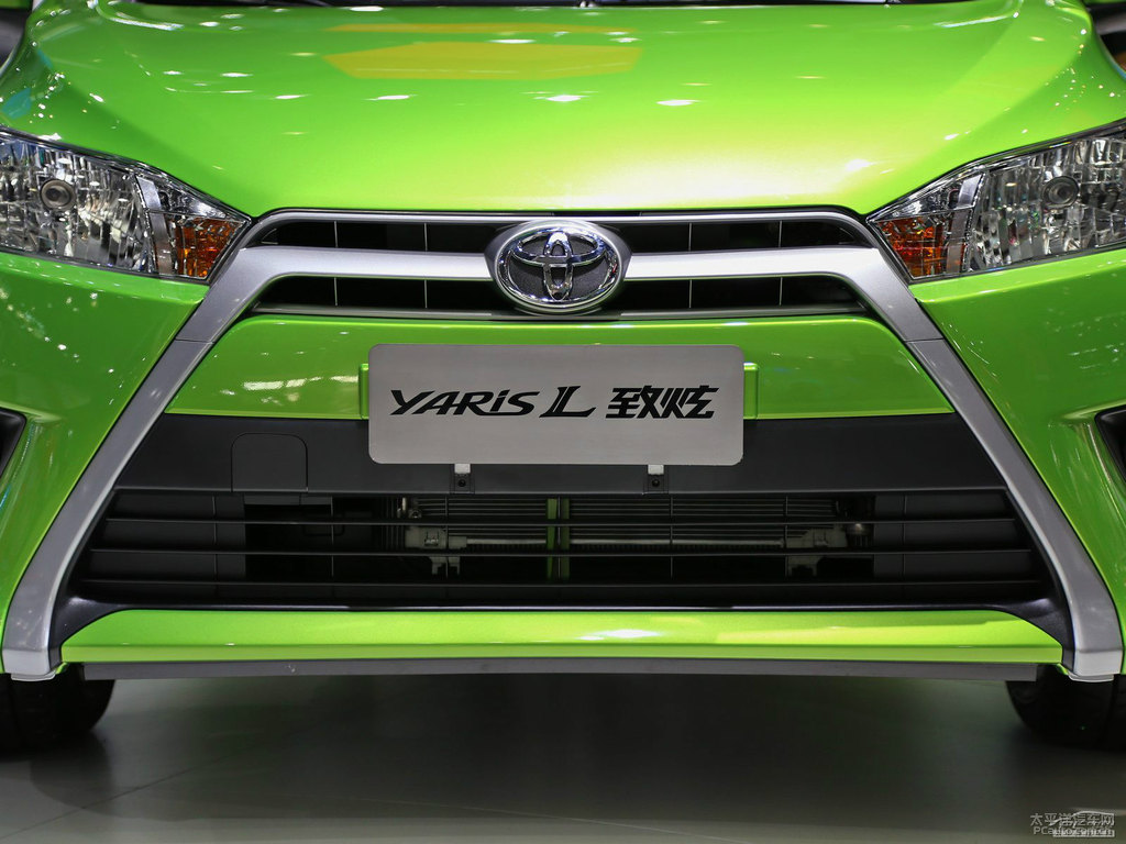 炫彩綠YARiS L 致炫車頭外觀圖片