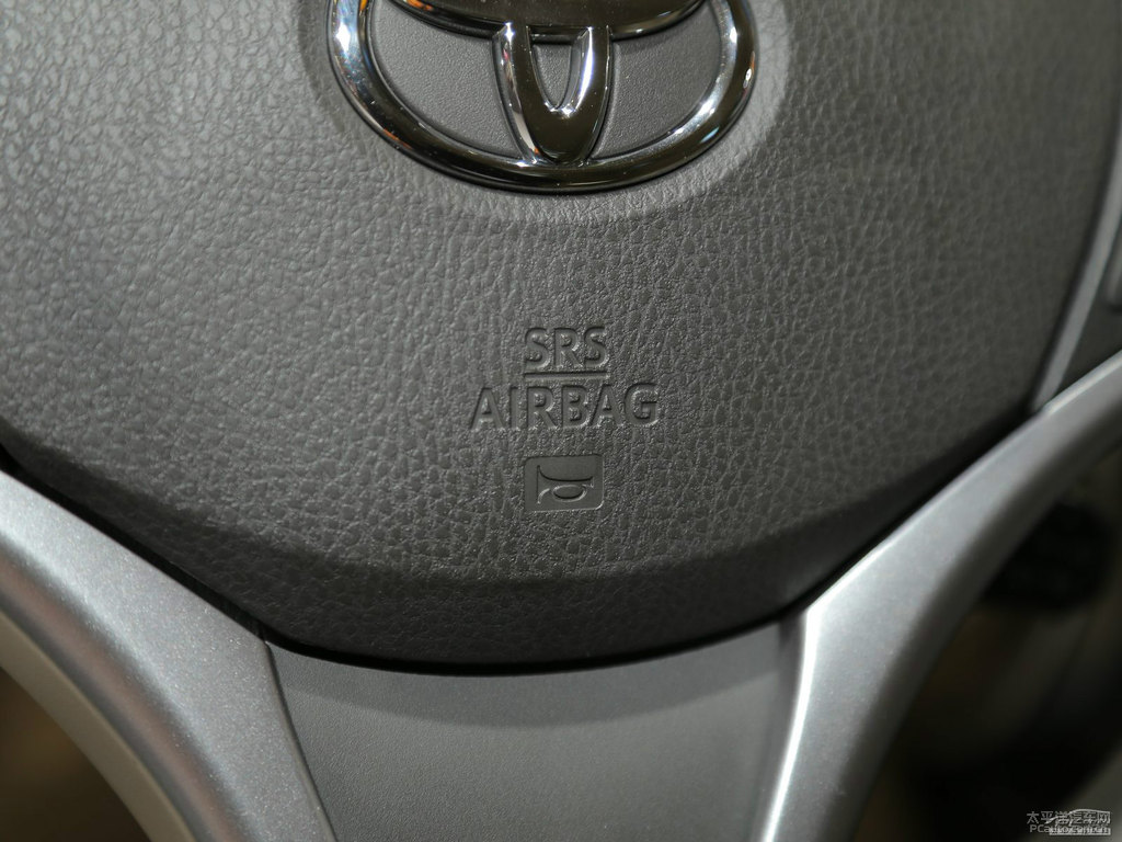 炫彩綠YARiS L 致炫中控內(nèi)飾圖片