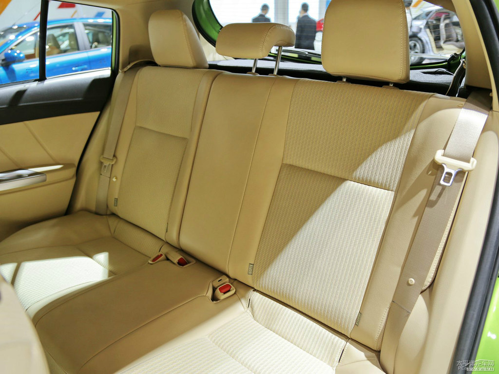 炫彩綠YARiS L 致炫座椅內飾圖片