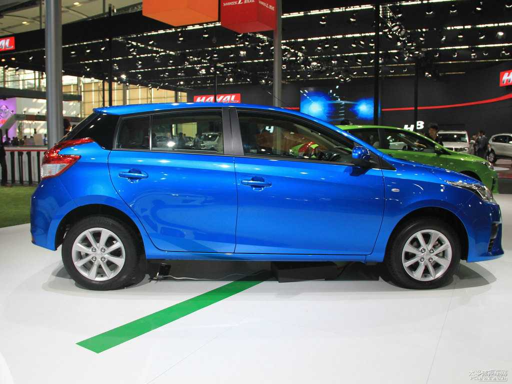 極光藍YARiS L 致炫整車外觀外觀圖片