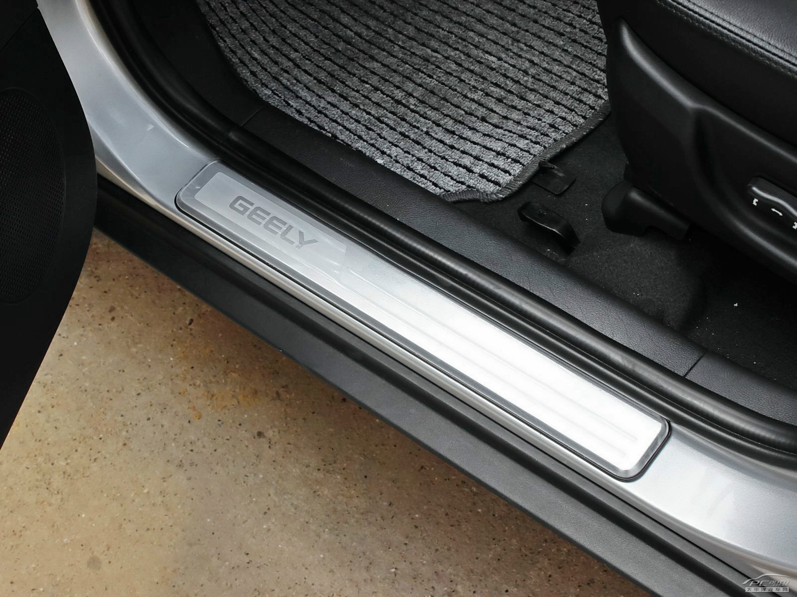 吉利GX7內(nèi)飾高清大圖