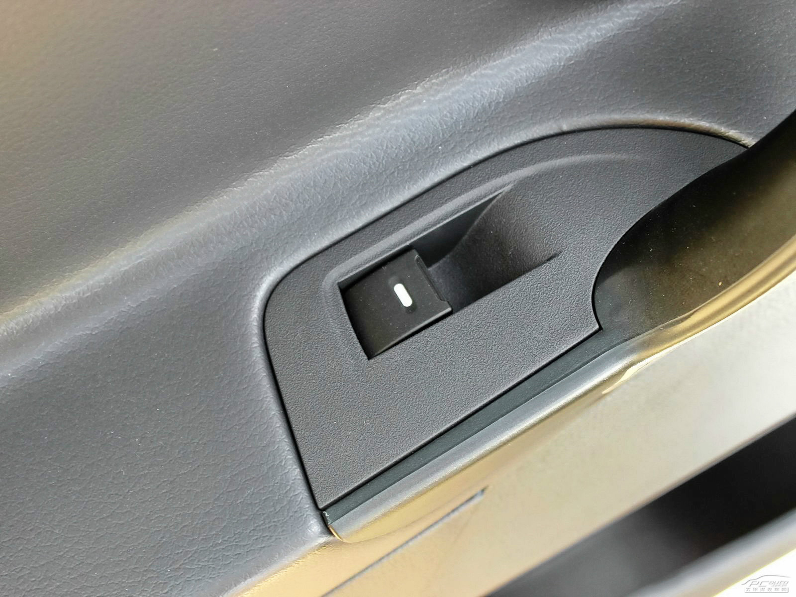 吉利GX7內(nèi)飾高清大圖