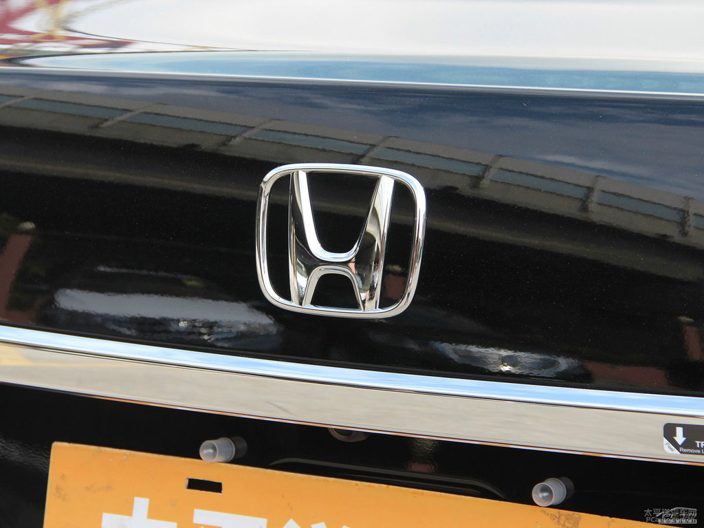 奧夫特黑雅閣車尾外觀圖片
