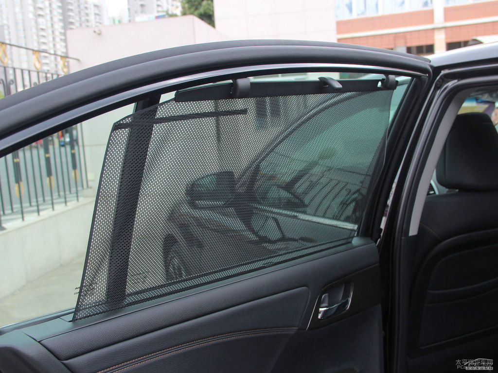 奧夫特黑雅閣車(chē)廂內(nèi)飾圖片