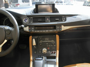 2014款 CT200h 領(lǐng)先版 單色 2014款 CT200h 領(lǐng)先版 單色