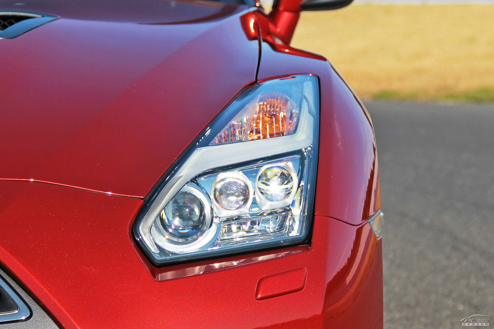 日產(chǎn)GT-R外觀高清大圖