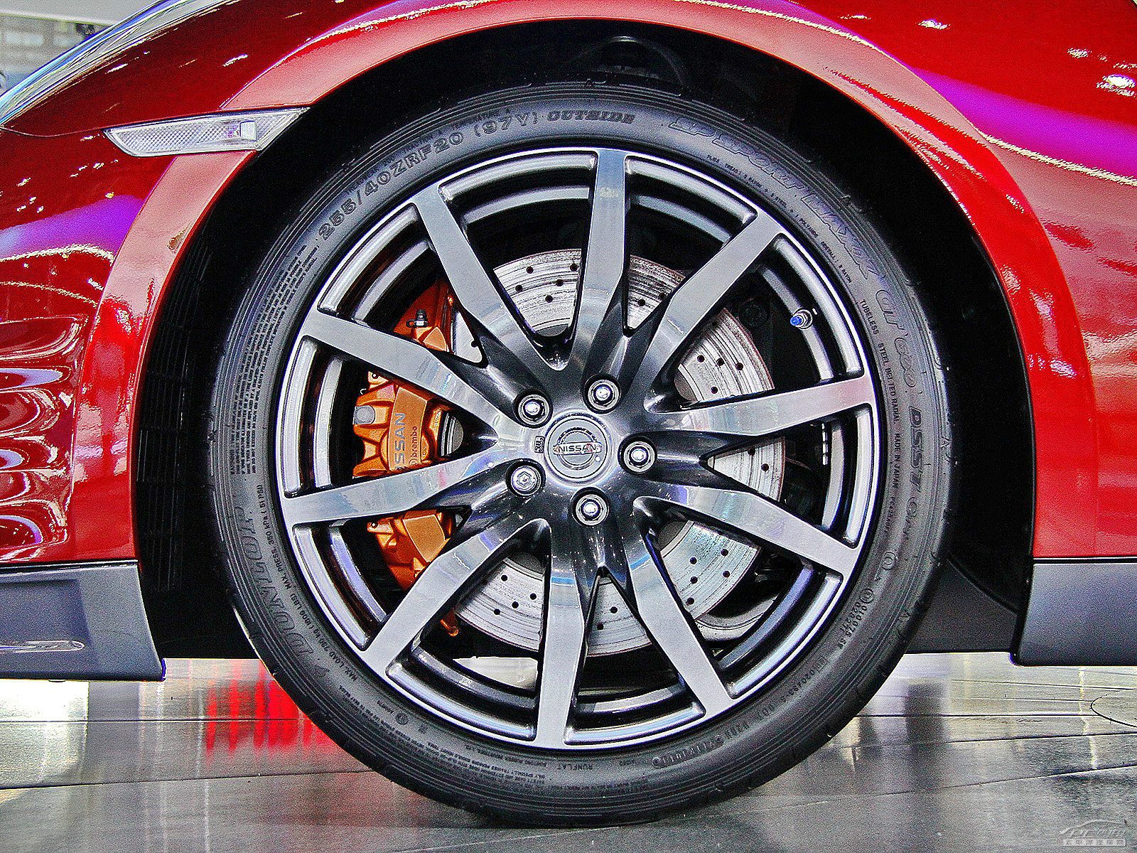 日產(chǎn)GT-R外觀高清大圖