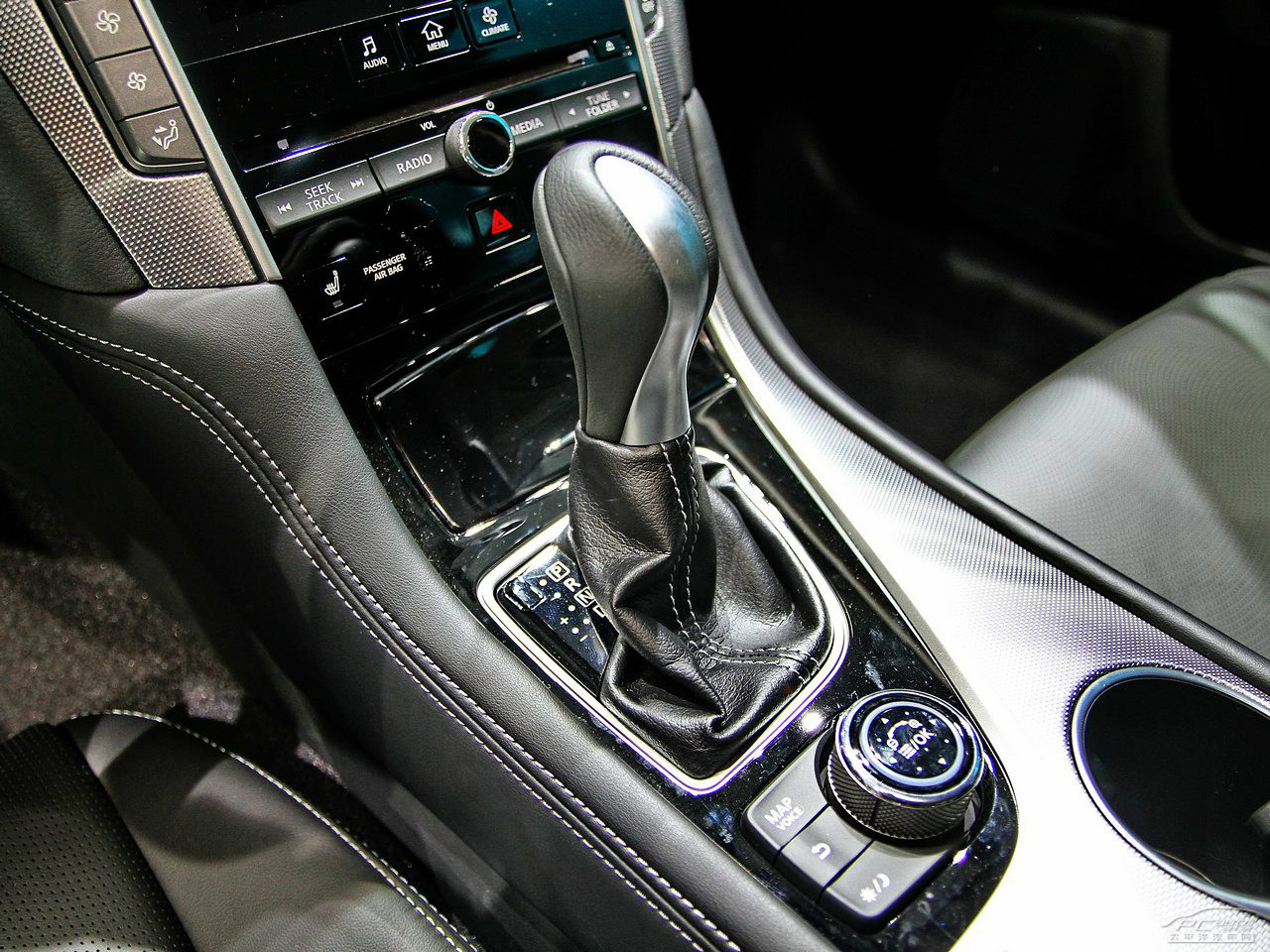 英菲尼迪Q50內(nèi)飾高清大圖