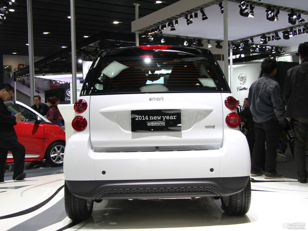 ɫsmart fortwo܇^^DƬ
