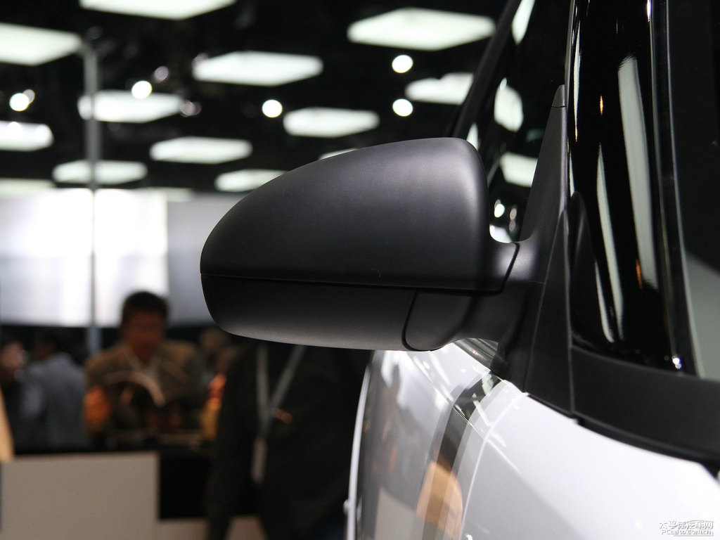 ɫsmart fortwo܇^DƬ