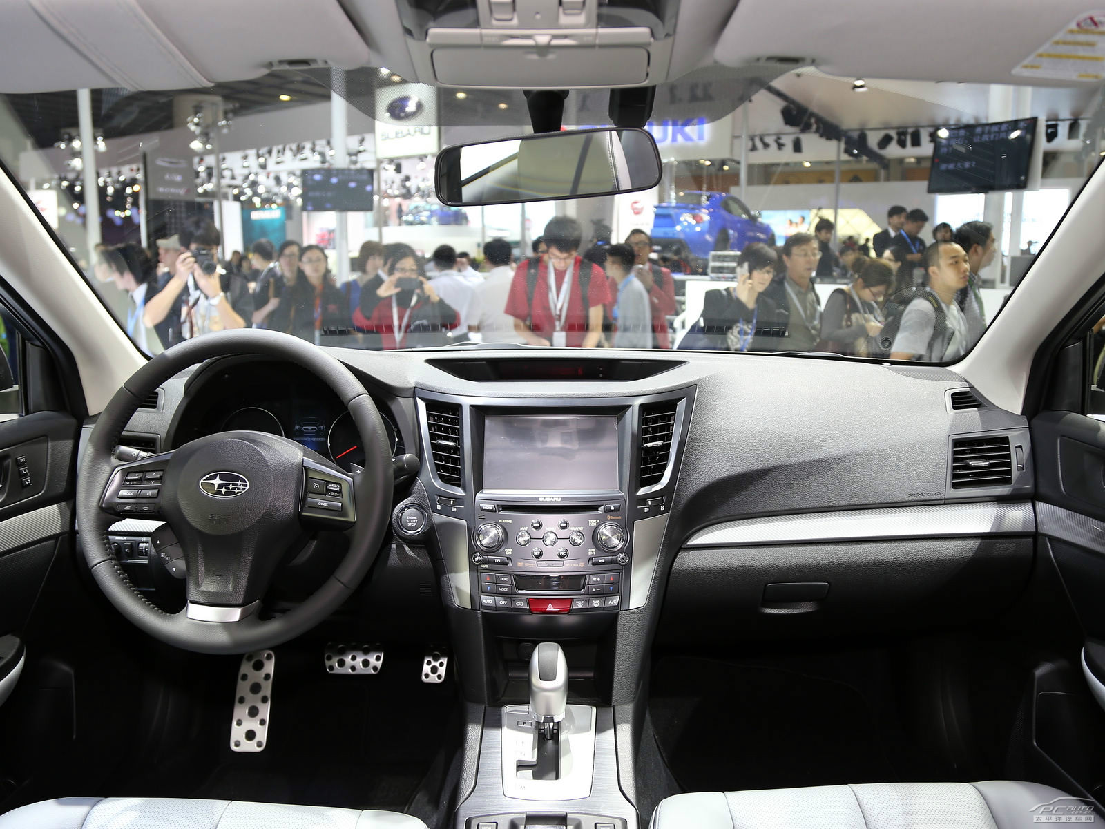 力獅內(nèi)飾高清大圖