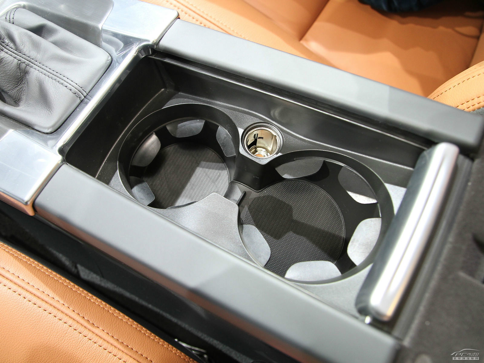 沃爾沃S60空間高清大圖