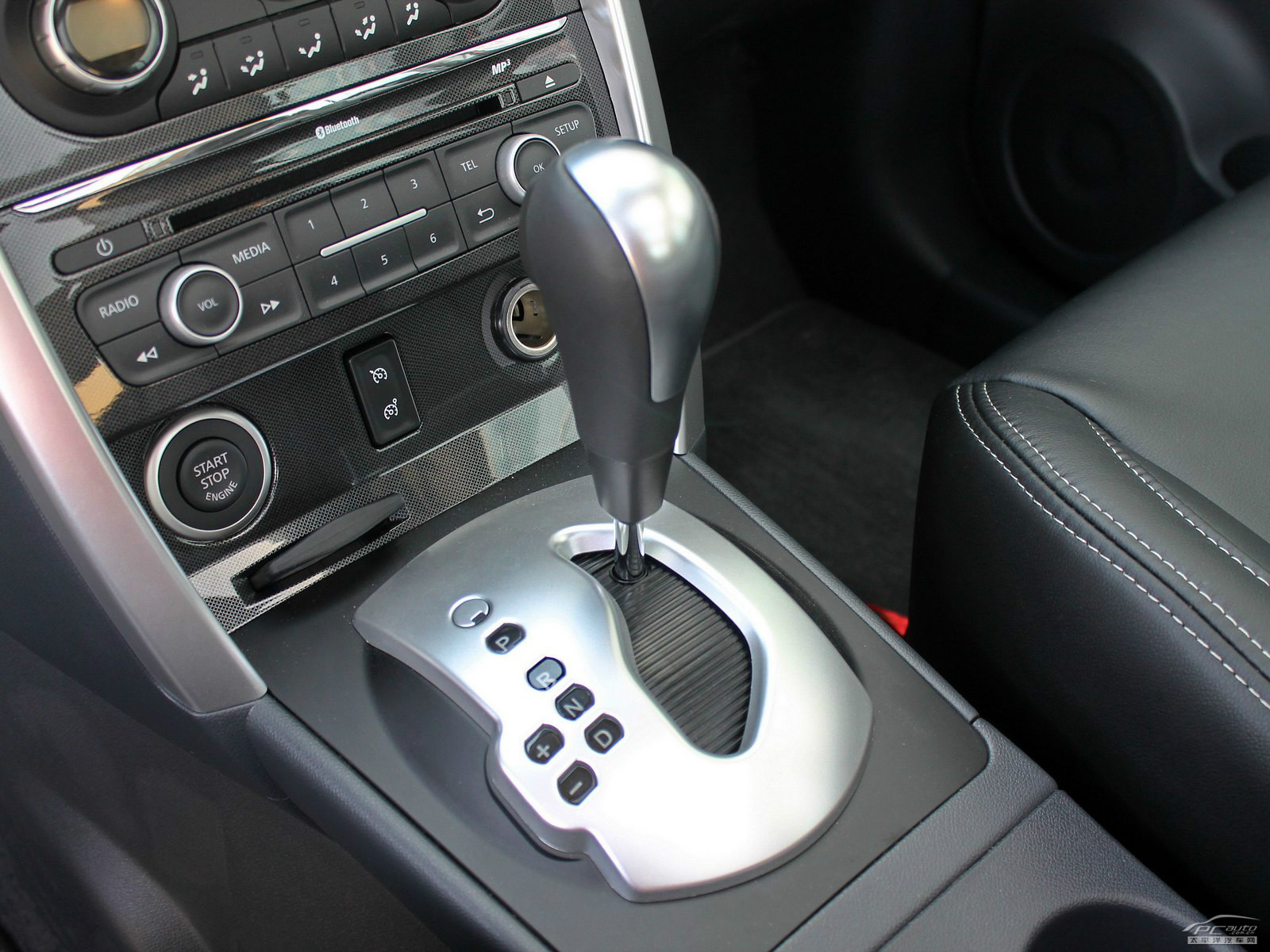 科雷傲(進(jìn)口)內(nèi)飾高清大圖