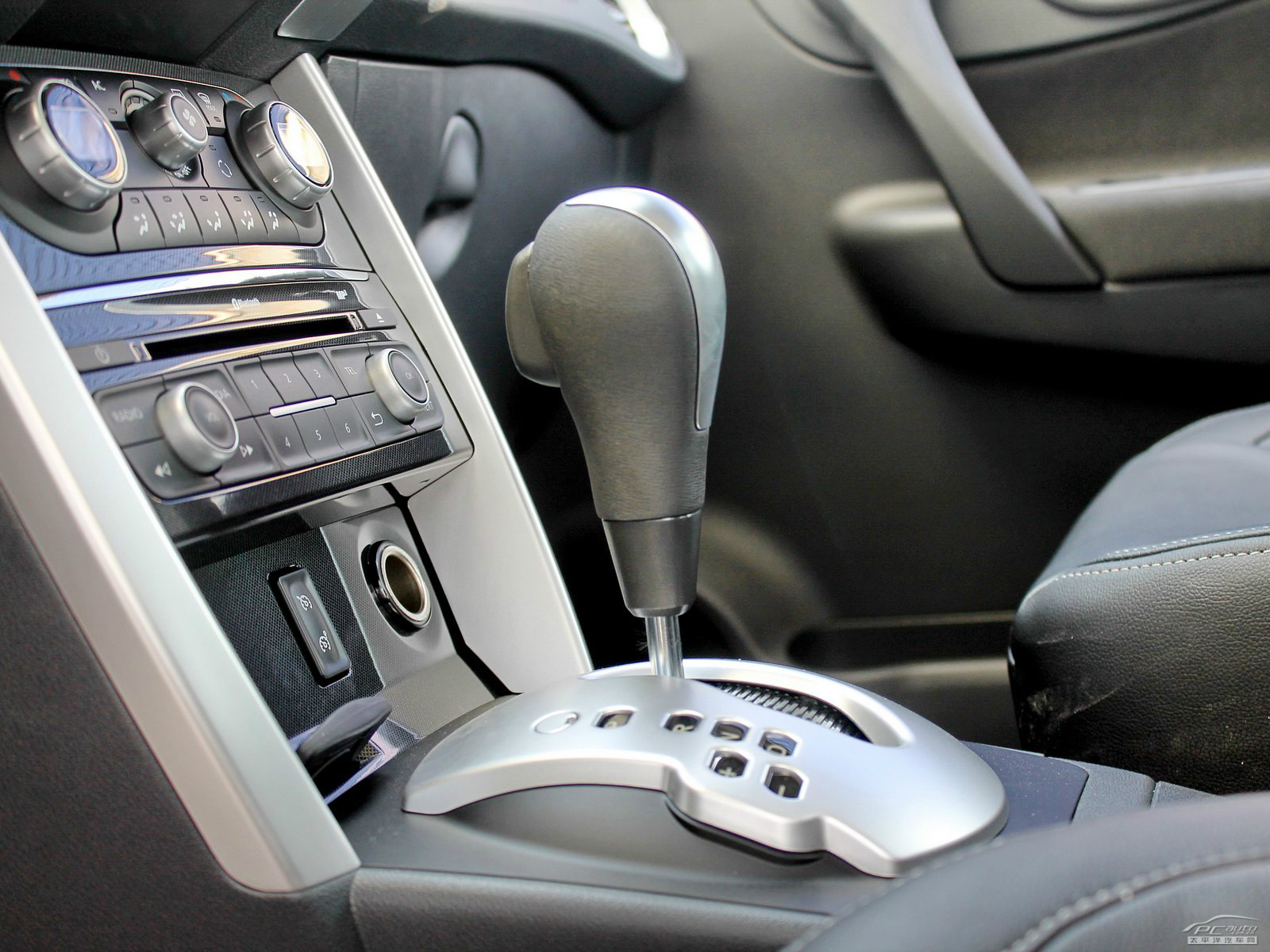 科雷傲(進(jìn)口)內(nèi)飾高清大圖