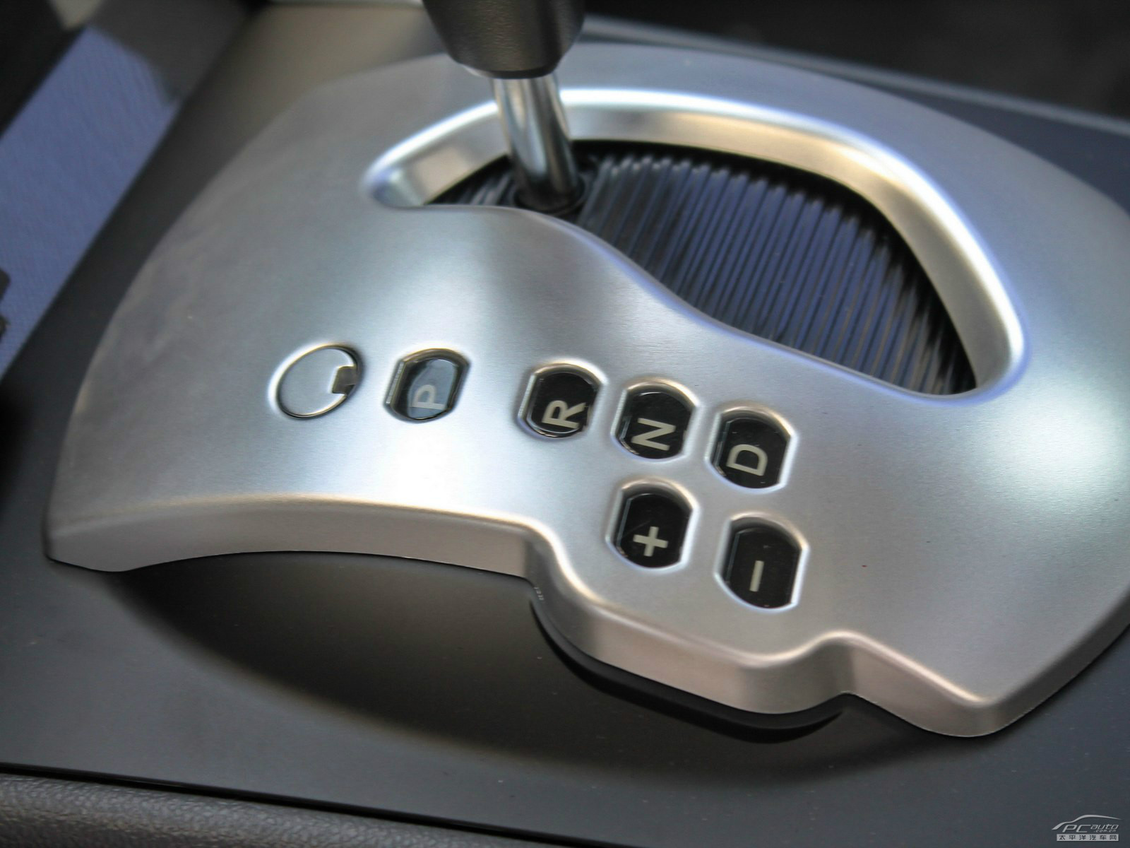 科雷傲(進(jìn)口)內(nèi)飾高清大圖