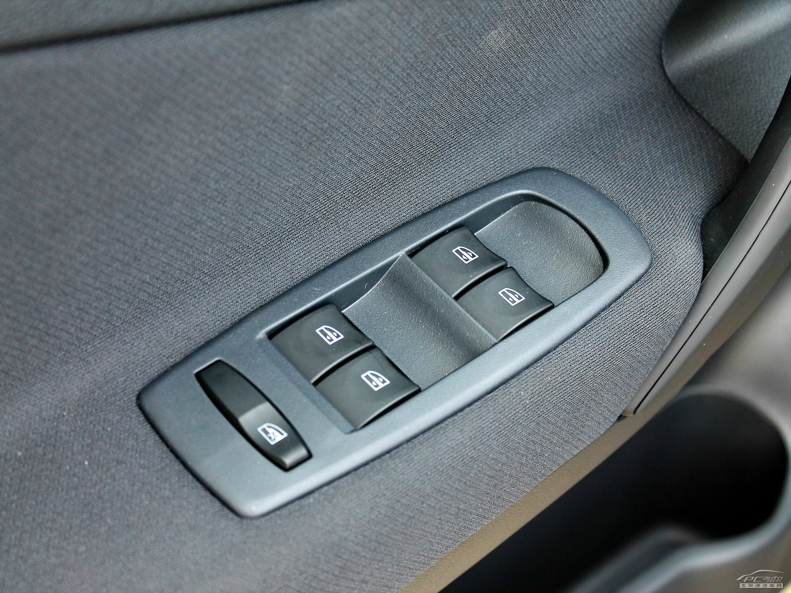 科雷傲(進口)內(nèi)飾高清大圖