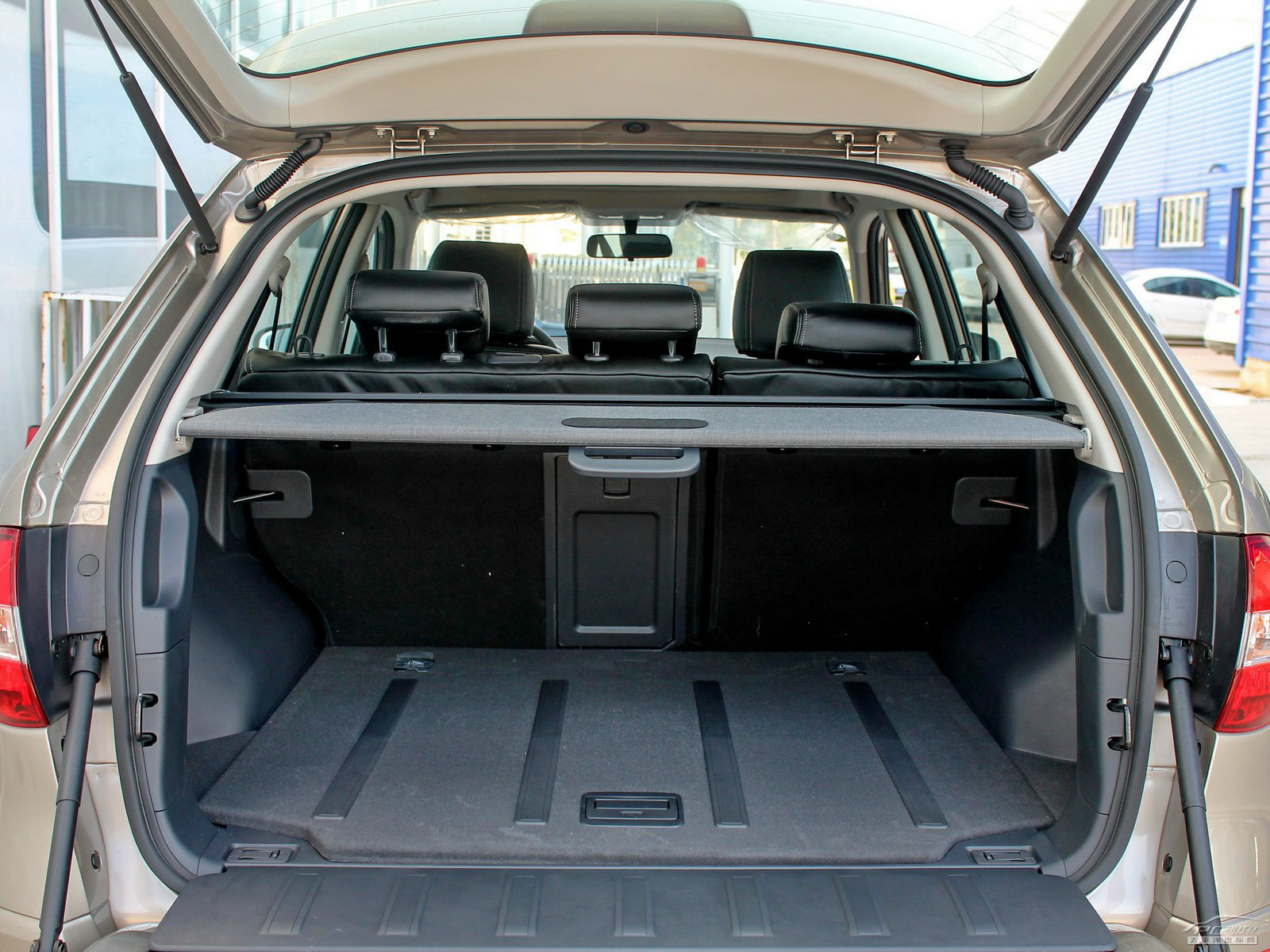 科雷傲(進(jìn)口)空間高清大圖