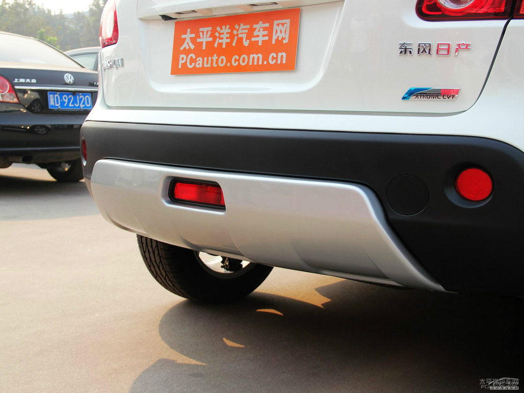 象牙白逍客車(chē)尾外觀圖片