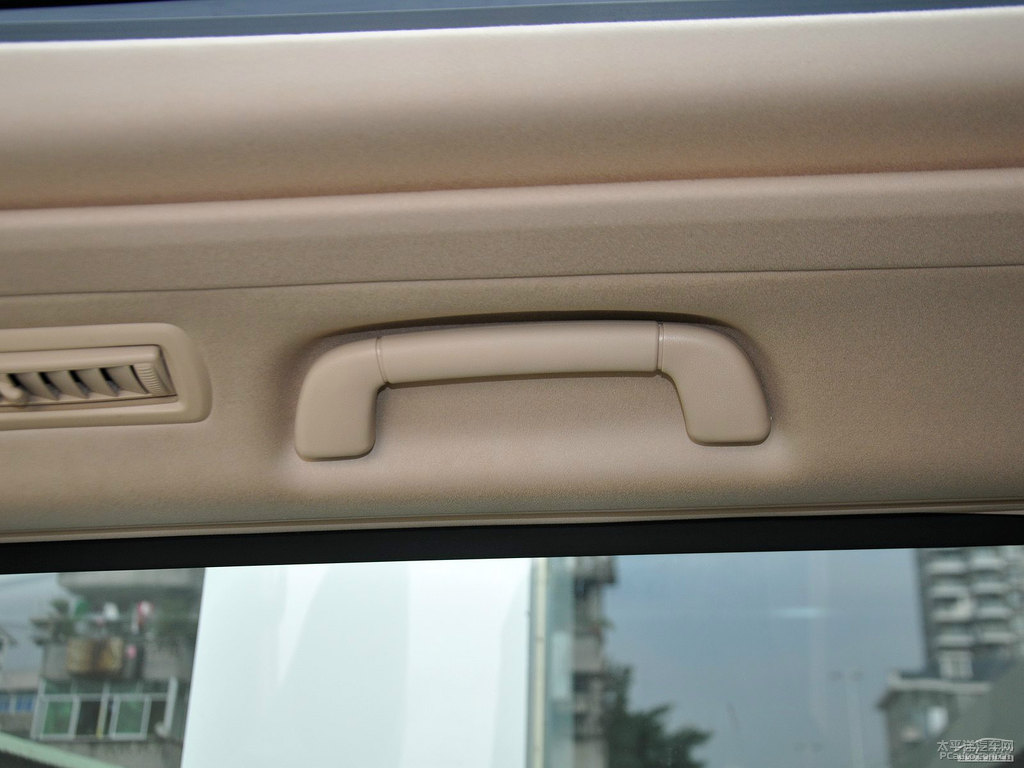 紫鉆黑埃爾法車廂內(nèi)飾圖片