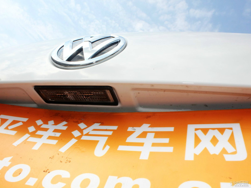 平安白桑塔納車尾外觀圖片