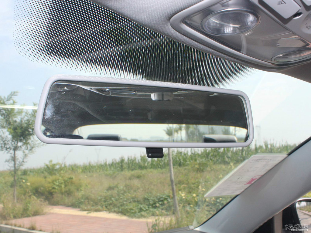 幻影黑邁騰車廂內(nèi)飾圖片