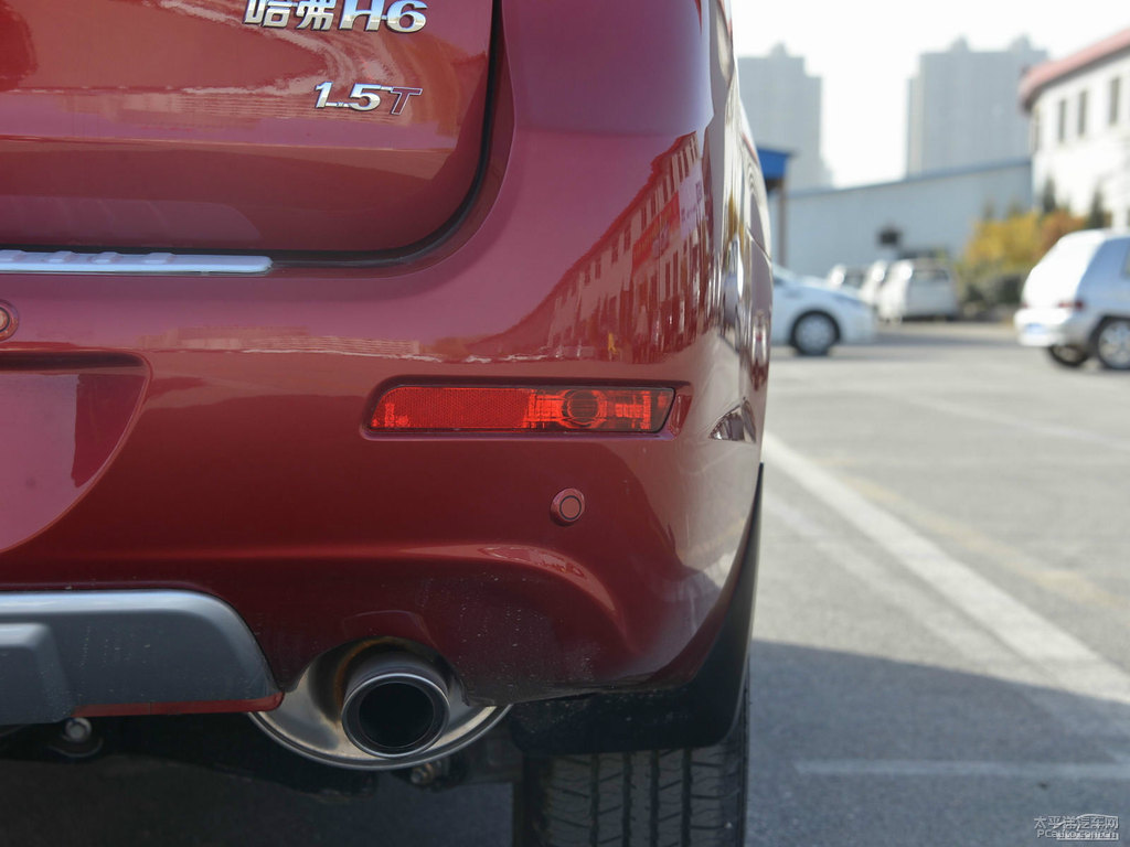 中國(guó)紅哈弗H6車(chē)尾外觀(guān)圖片