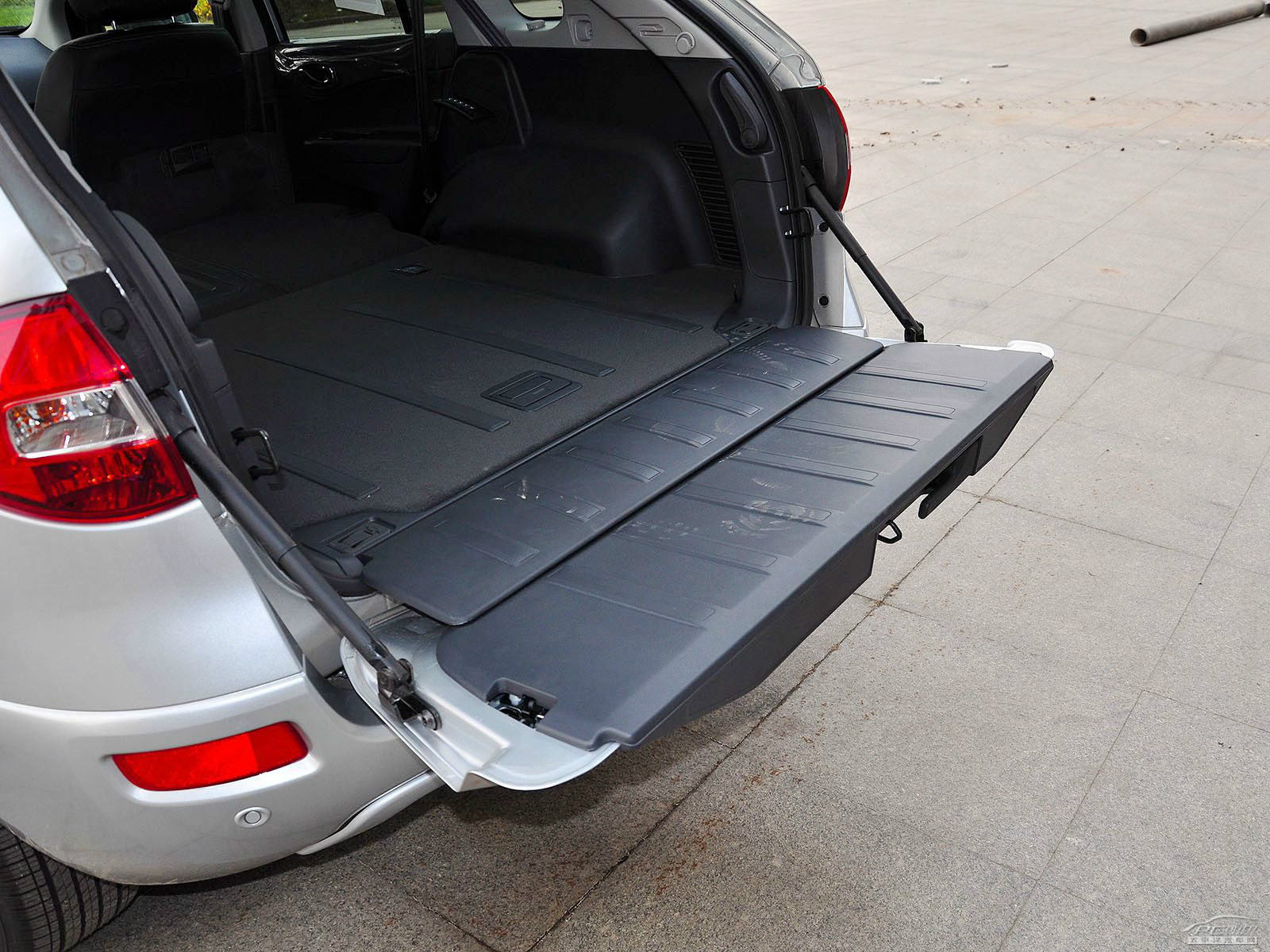 科雷傲(進(jìn)口)空間高清大圖