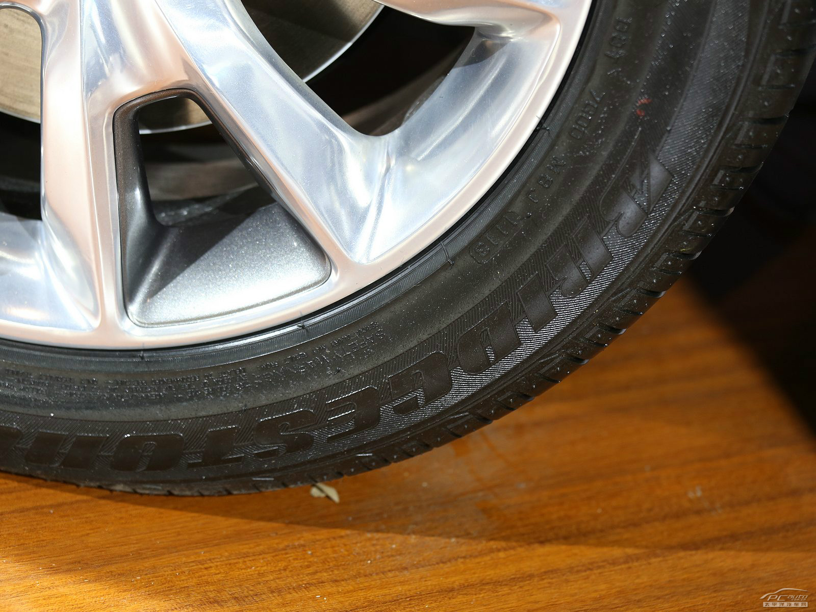 自由光(進(jìn)口)細(xì)節(jié)高清大圖