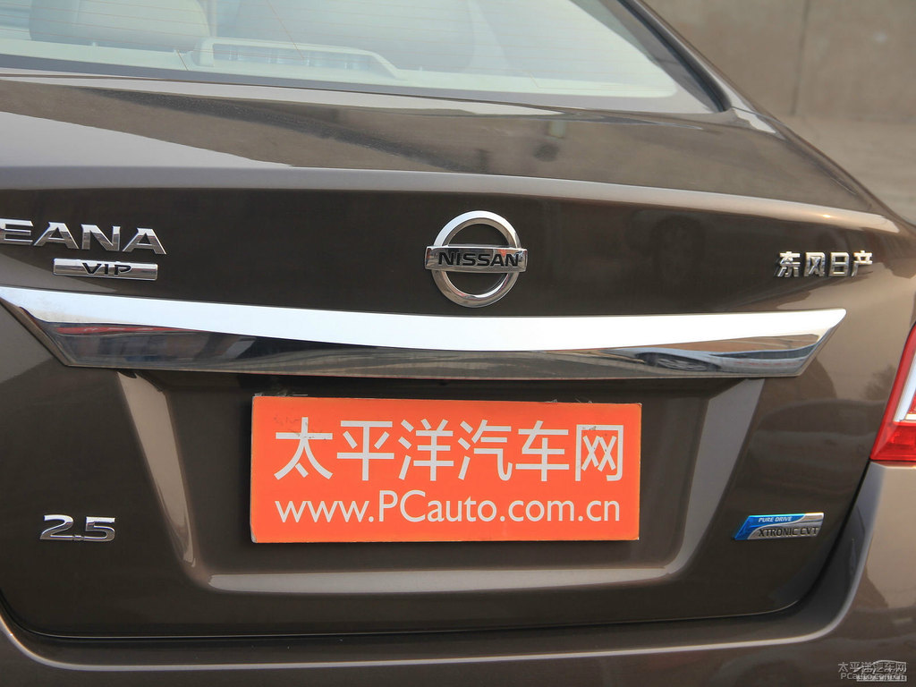 琥珀金天籟車尾外觀圖片
