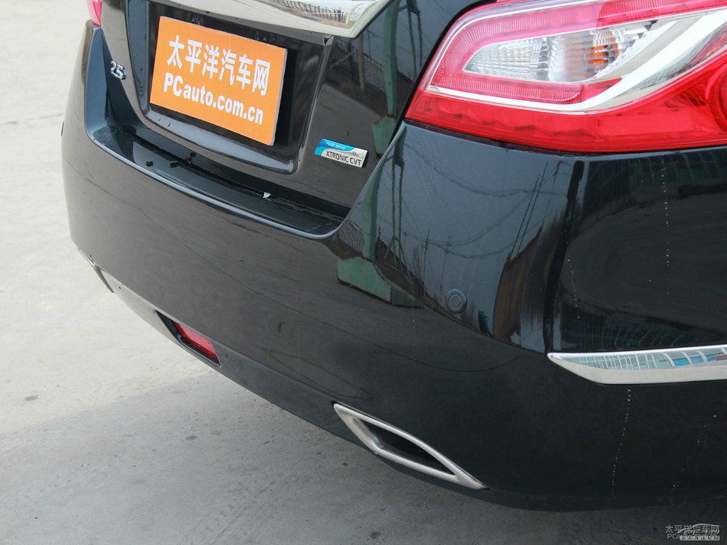 鋼琴黑天籟車尾外觀圖片