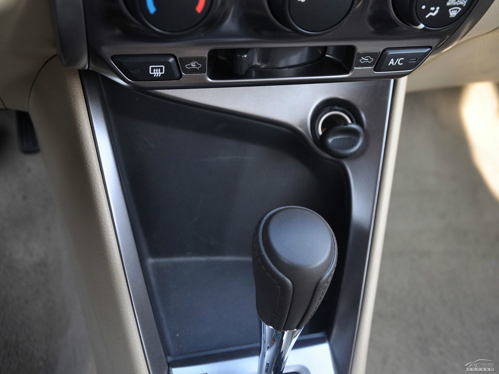 YARiS L 致炫空間高清大圖