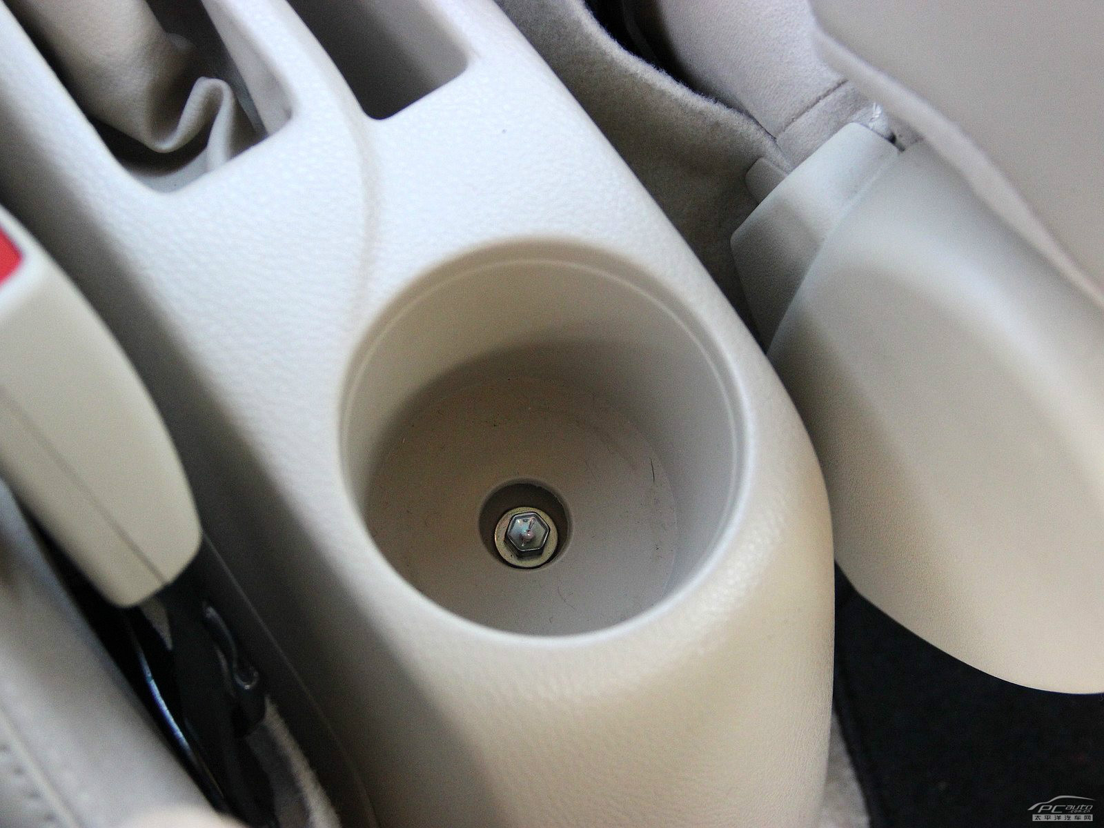 YARiS L 致炫空間高清大圖