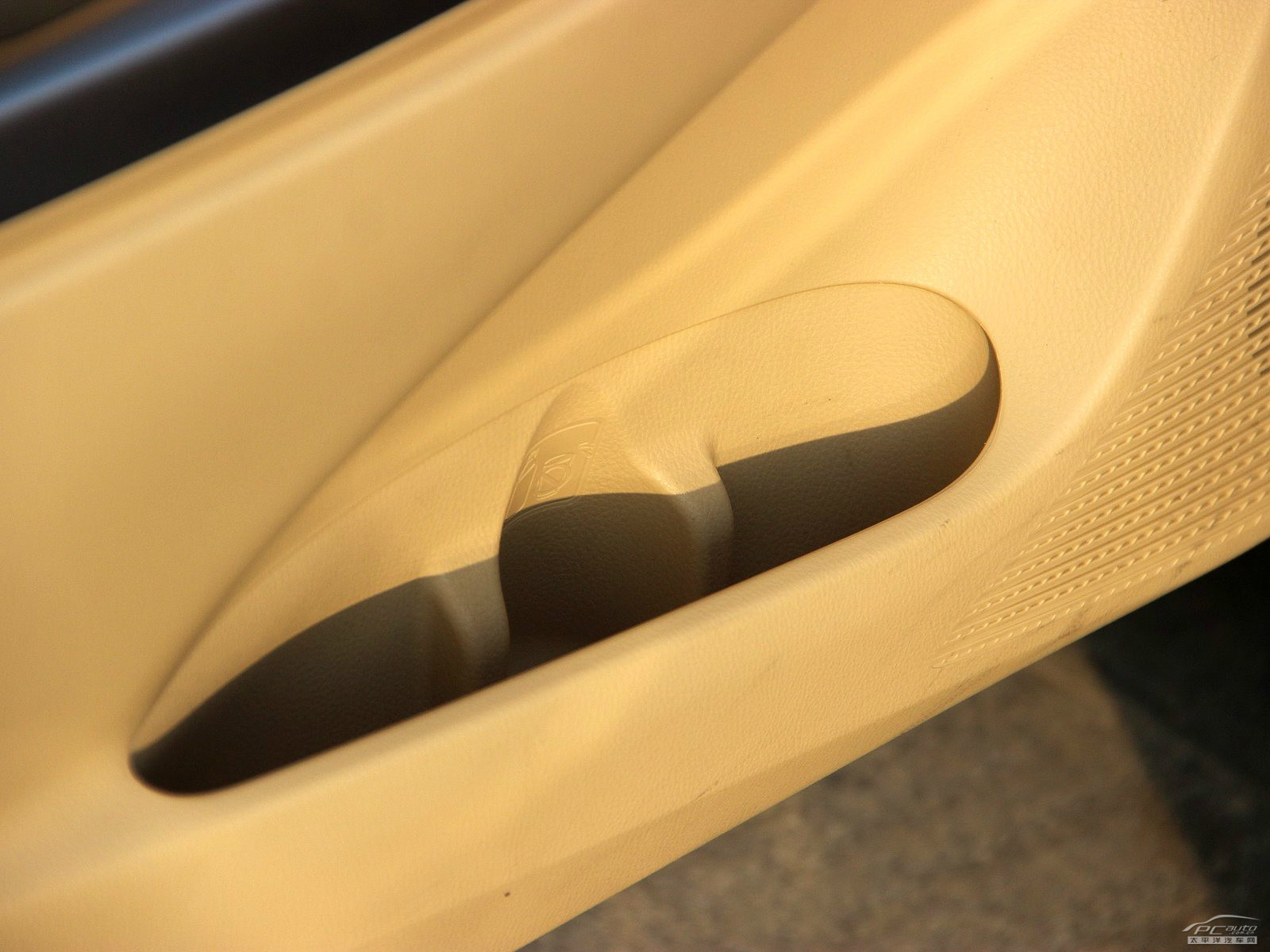 YARiS L 致炫空間高清大圖