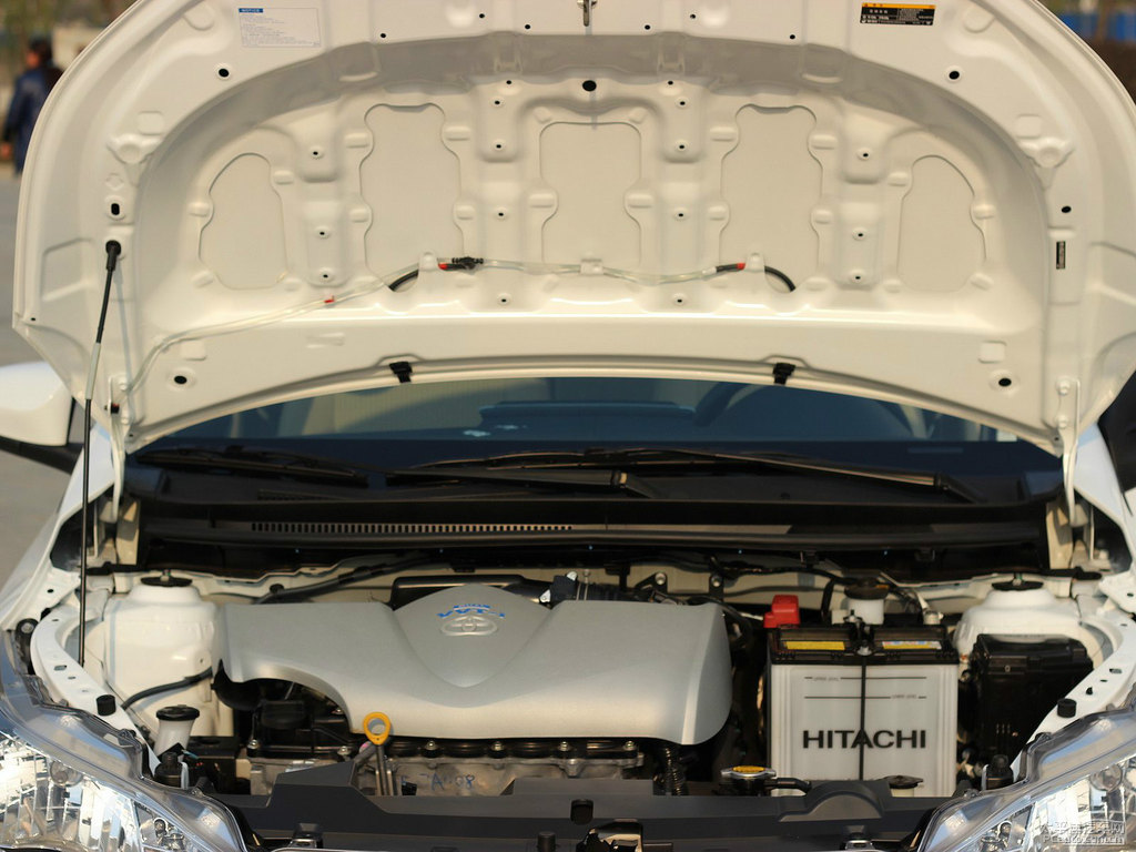 天際白YARiS L 致炫發(fā)動(dòng)機(jī)其它細(xì)節(jié)圖片
