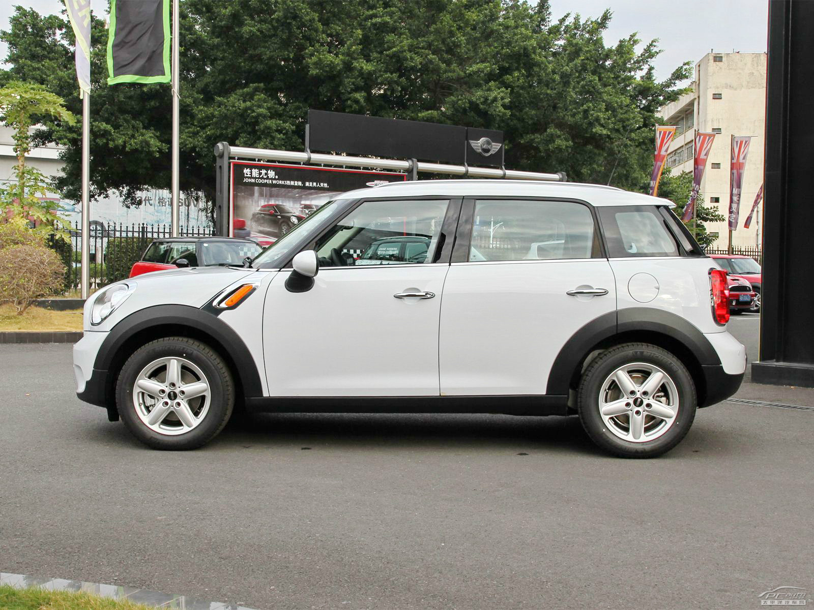 MINI COUNTRYMAN外觀高清大圖