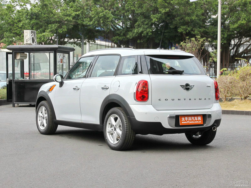 ɫMINI COUNTRYMAN܇^^DƬ