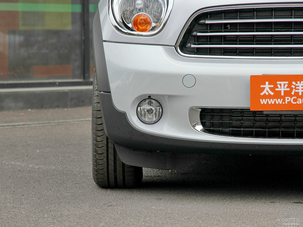 ɫMINI COUNTRYMAN܇^^DƬ
