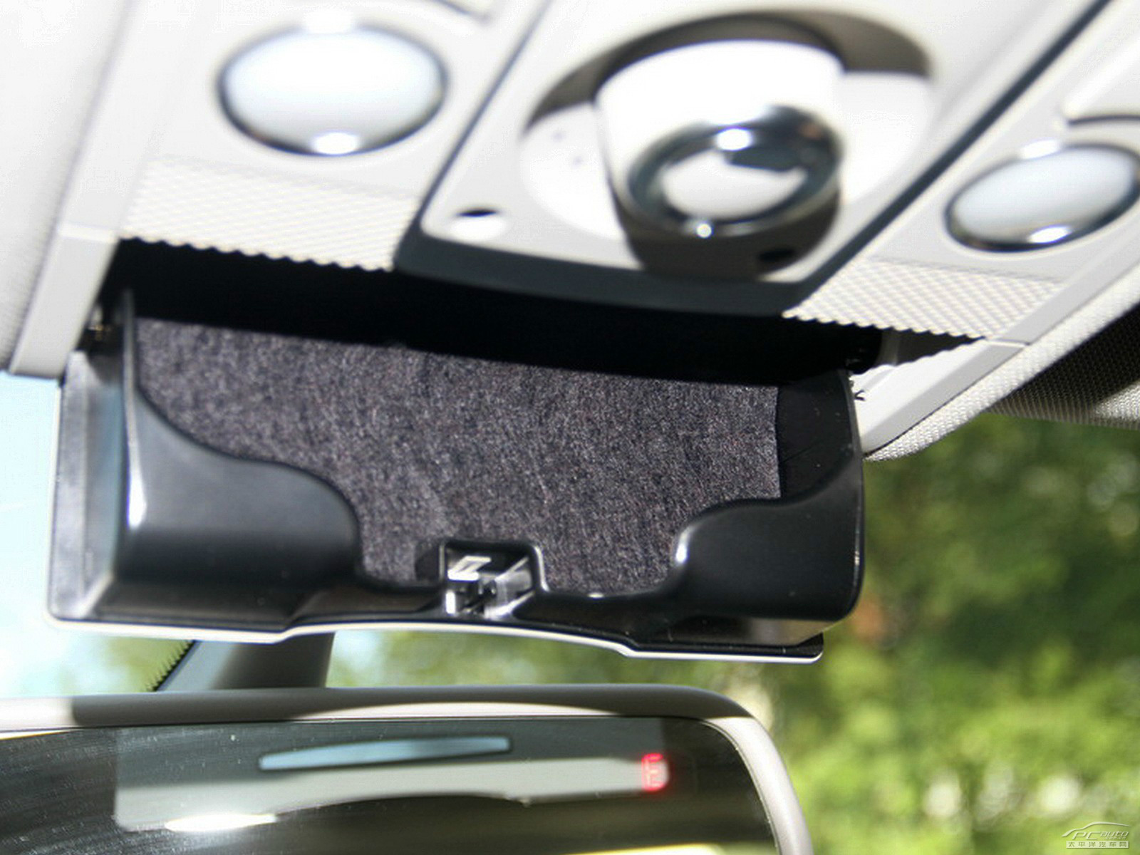 奧迪Q7空間高清大圖